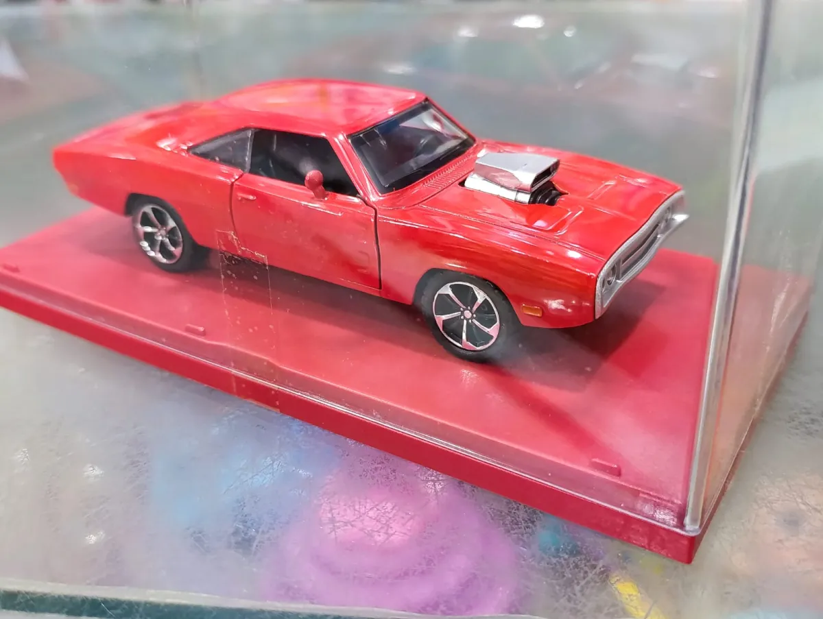 ZXY collectibles ZXY 1:32 Scale Die-Cast 1970  (Red Edition)  Dodge Charger R/T Classic Muscle Car Model front view